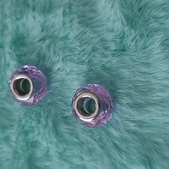 Two purple charms - Picture 1 of 1